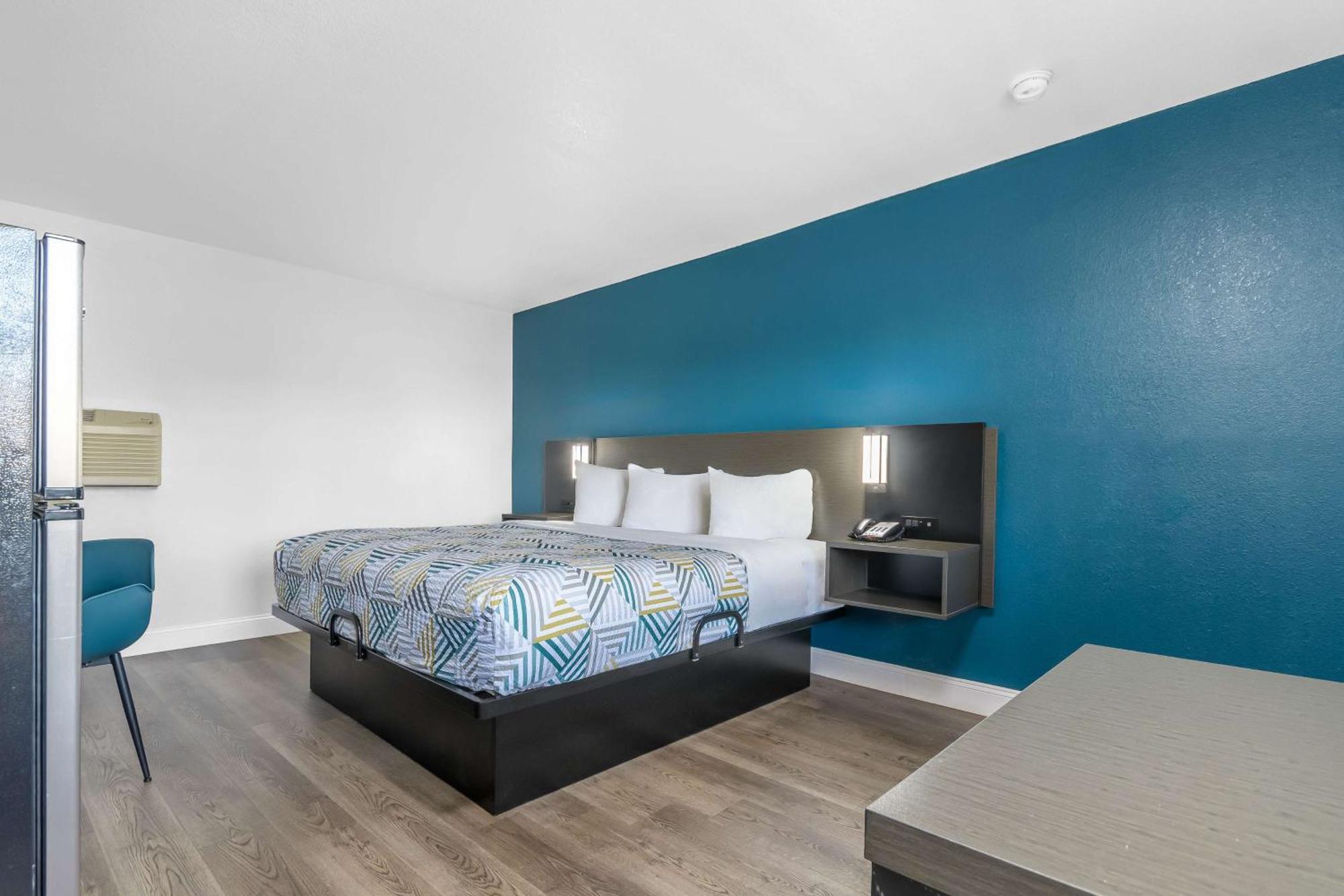 Studio 6 Suites Madera, Ca Yosemite Bagian luar foto
